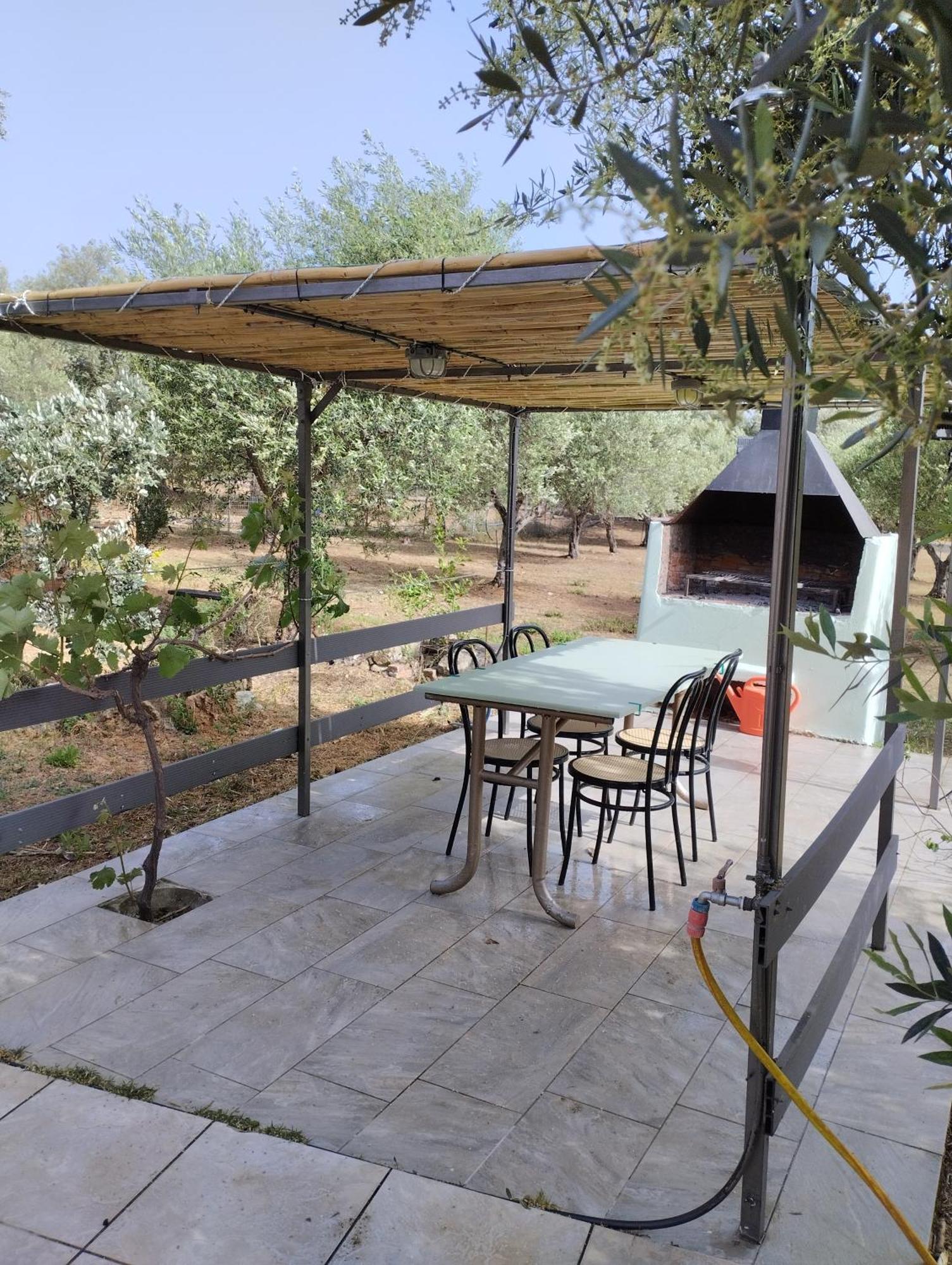 Olea Cottage Galatás Buitenkant foto