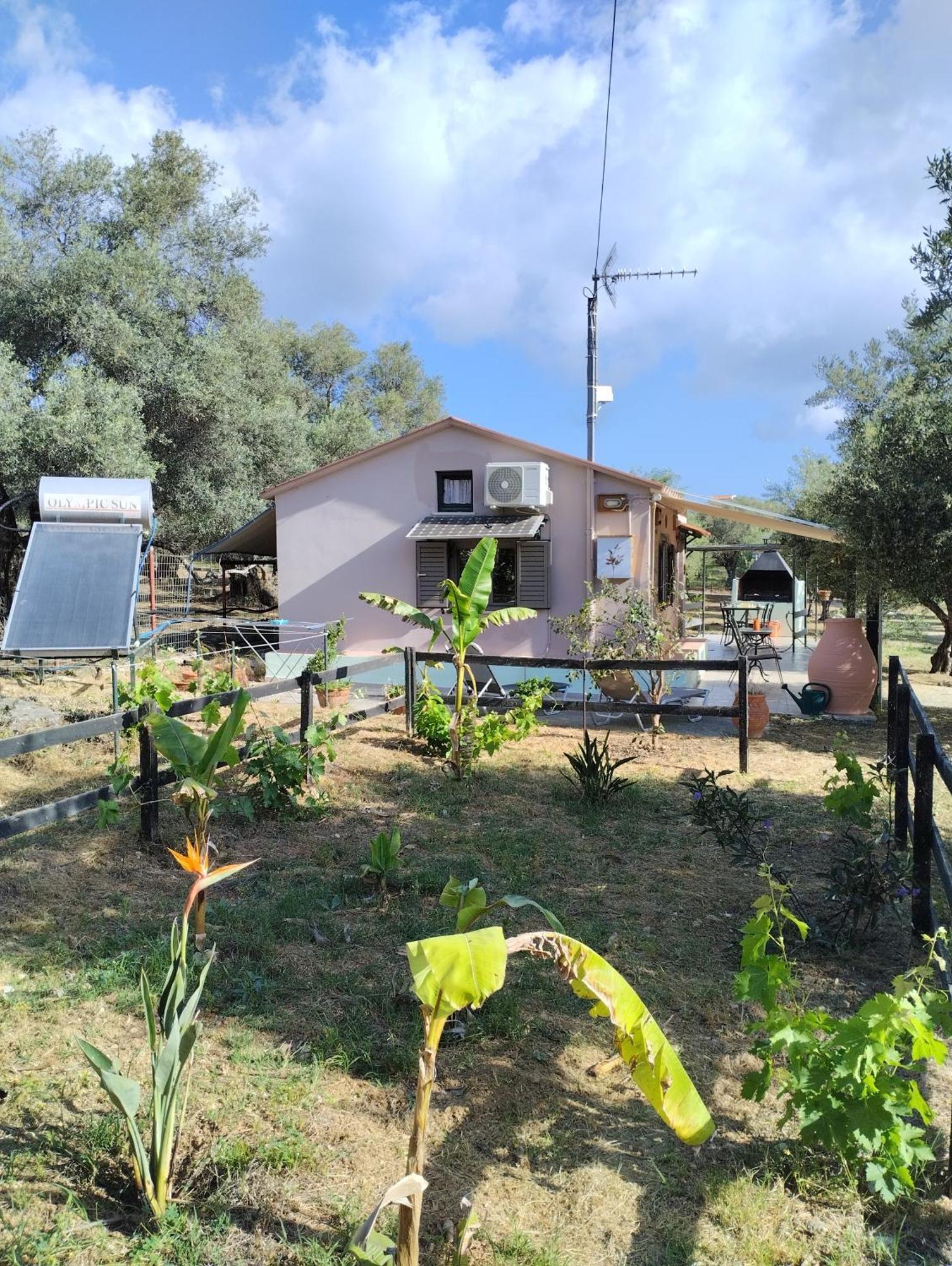 Olea Cottage Galatás Buitenkant foto