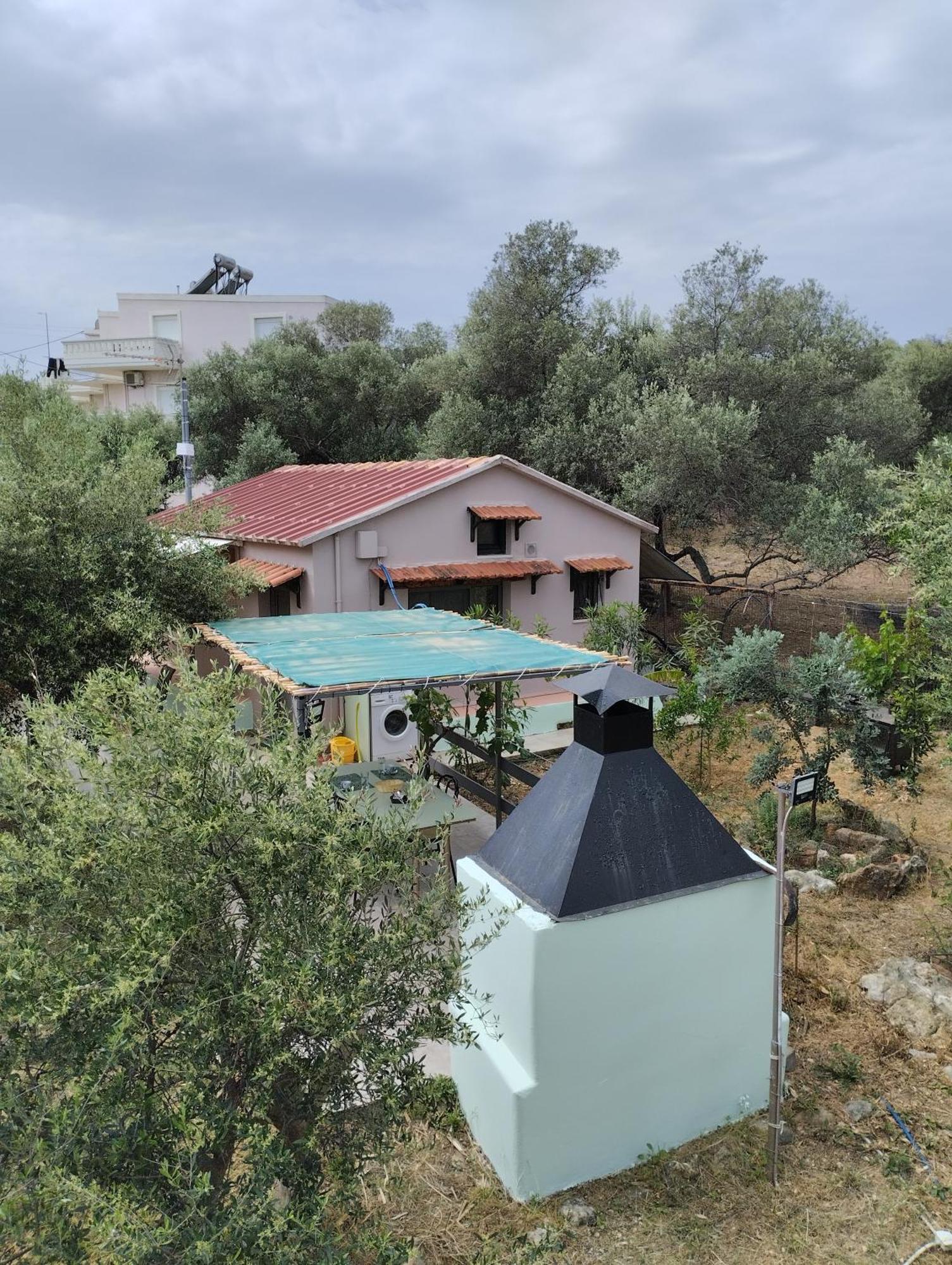 Olea Cottage Galatás Buitenkant foto